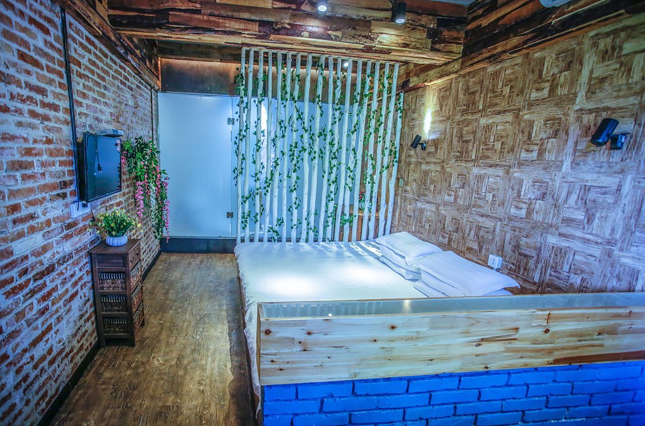 Zerg Backpackers Youth Hostel Сіань Екстер'єр фото